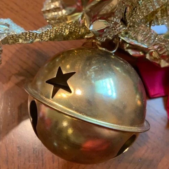Farmhouse Style Hanging Gold and Red Star Classic Christmas Bells Christmas - Picture 3 of 4